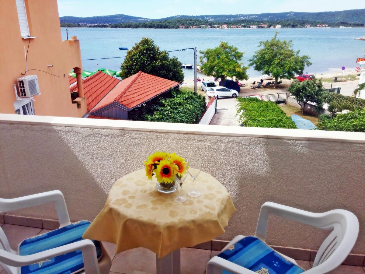 Apartments Eugen Pedisic Turanj Dış mekan fotoğraf